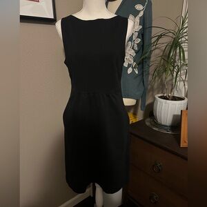 Theory  Black Sleeveless backless Dress with pockets